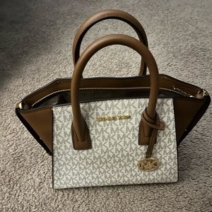 Michael kors purse